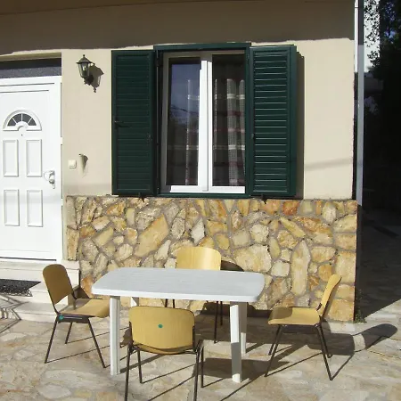 Lägenhet With A Parking Space - 7569